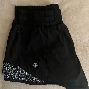 Lululemon hotty hots!